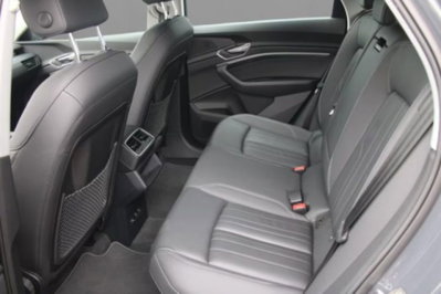 Audi Q8 Sportback 50 Business Advanced quattro (7)
