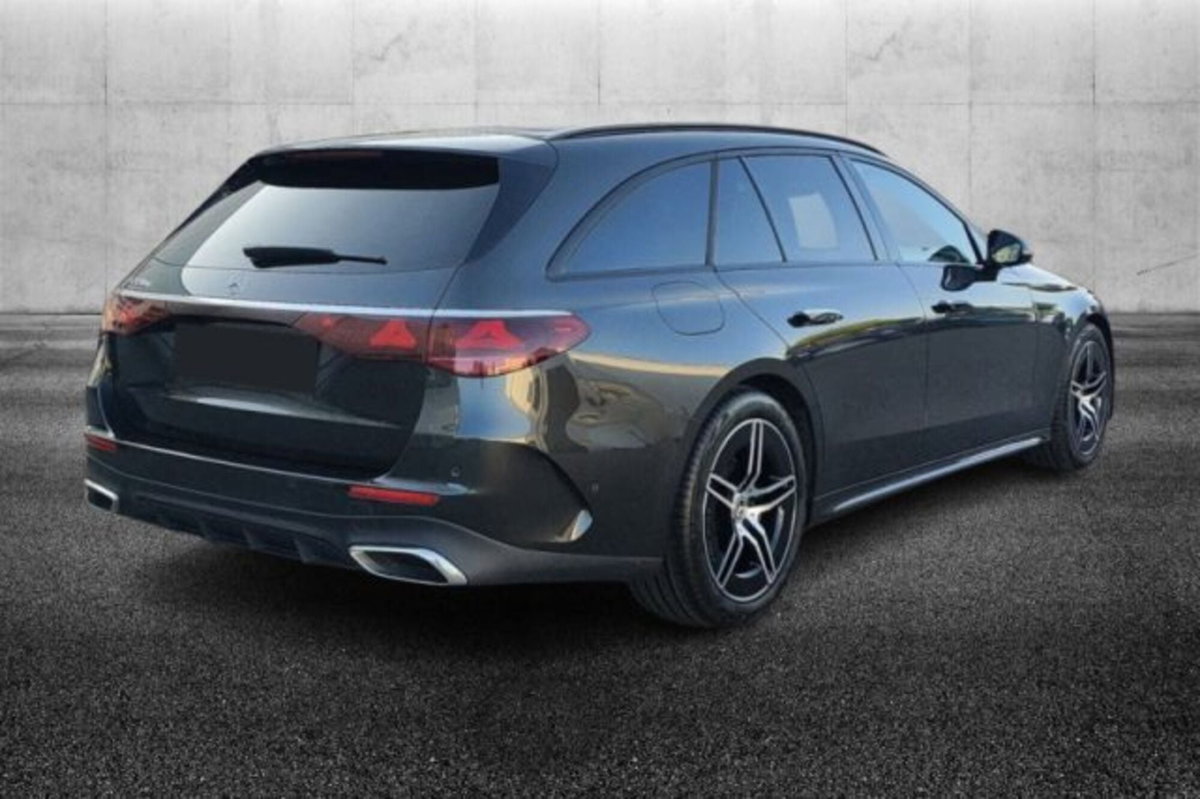Mercedes-Benz Classe E Station Wagon 220 d AMG Line Advanced auto (3)