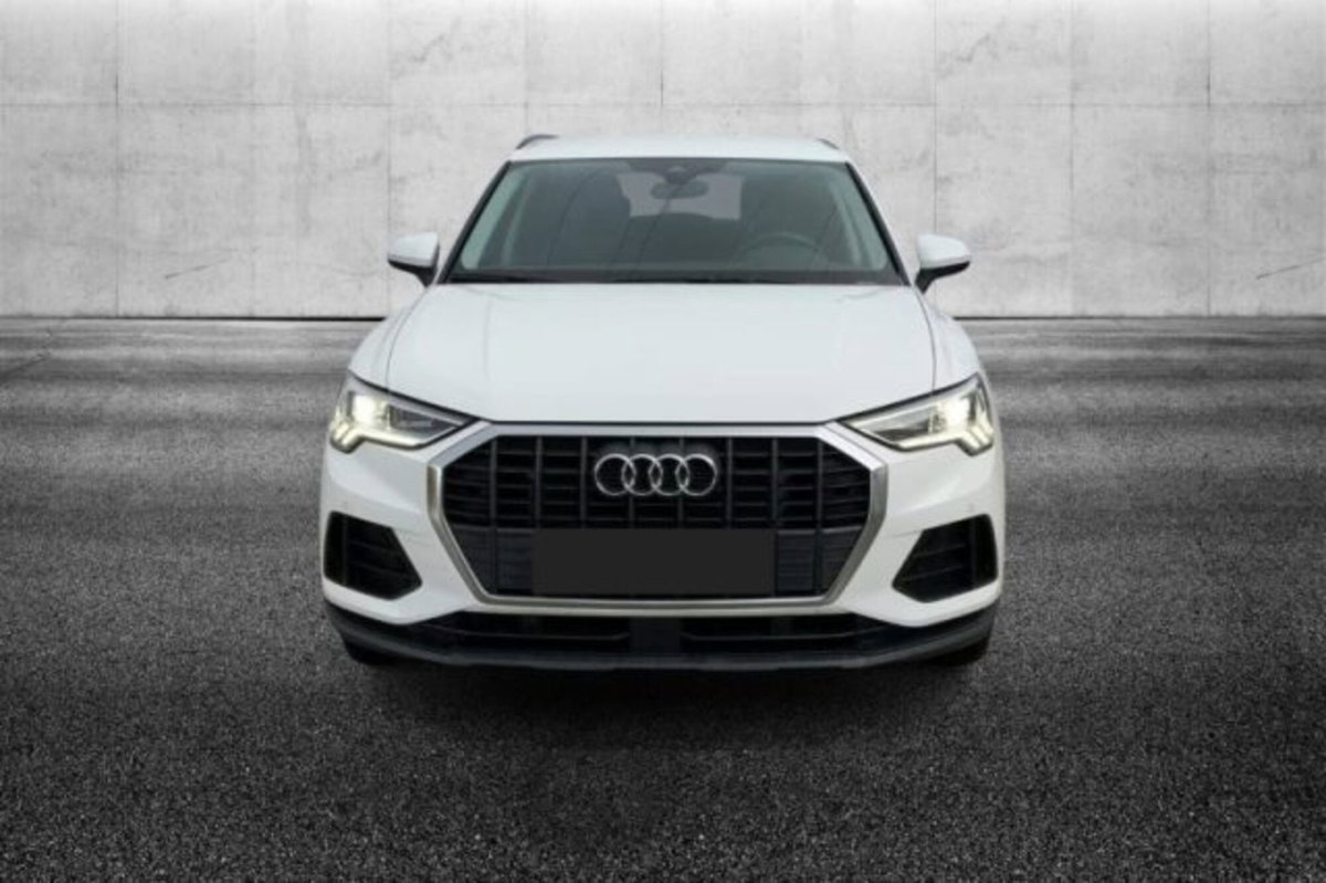 Audi Q3 45 TFSI e S tronic Business (3)
