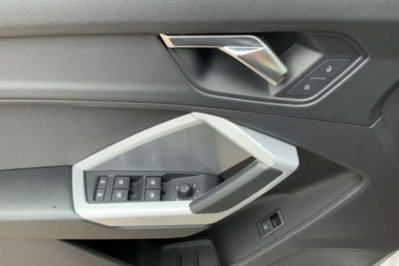 Audi Q3 45 TFSI e S tronic Business (8)