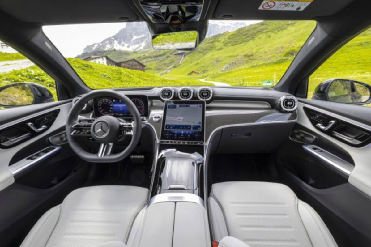 Mercedes-Benz GLC 220 d 4Matic Mild Hybrid AMG Premium Plus (8)