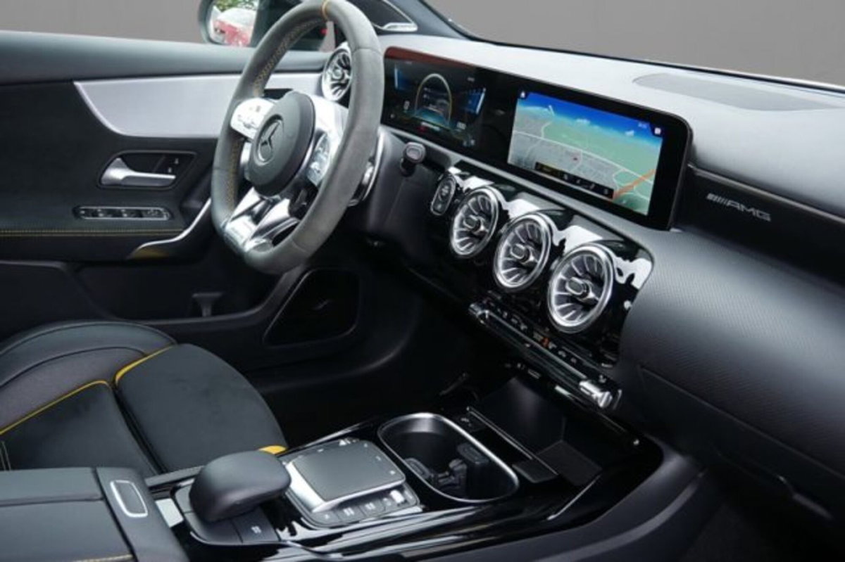 Mercedes-Benz Classe A 45S AMG 4Matic+ (5)
