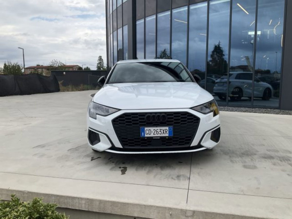 Audi A3 Sportback 30 TDI S tronic Business Advanced (2)