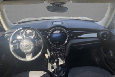 MINI Mini 1.5 Cooper Essential (6)