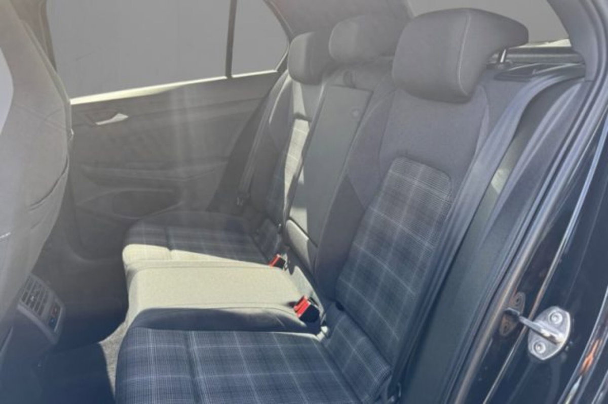 Volkswagen Golf 2.0 TDI GTD DSG (6)