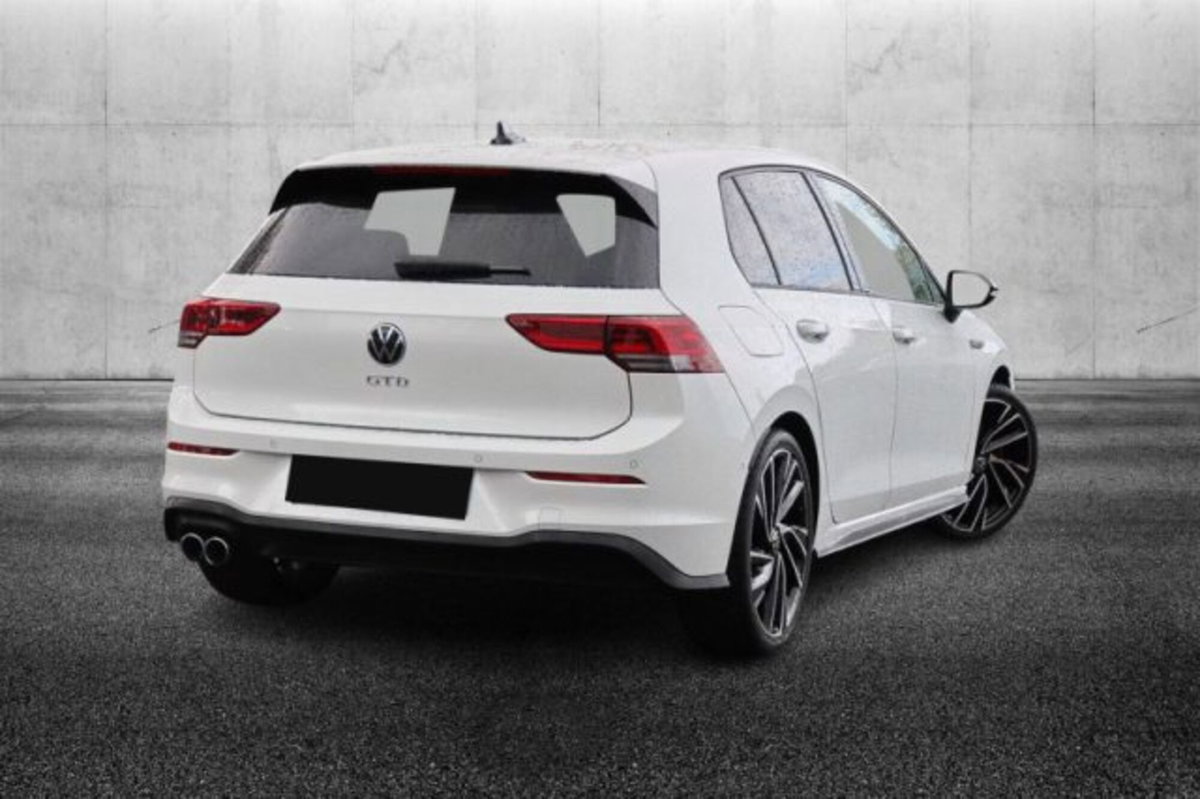 Volkswagen Golf 2.0 TDI GTD DSG (2)
