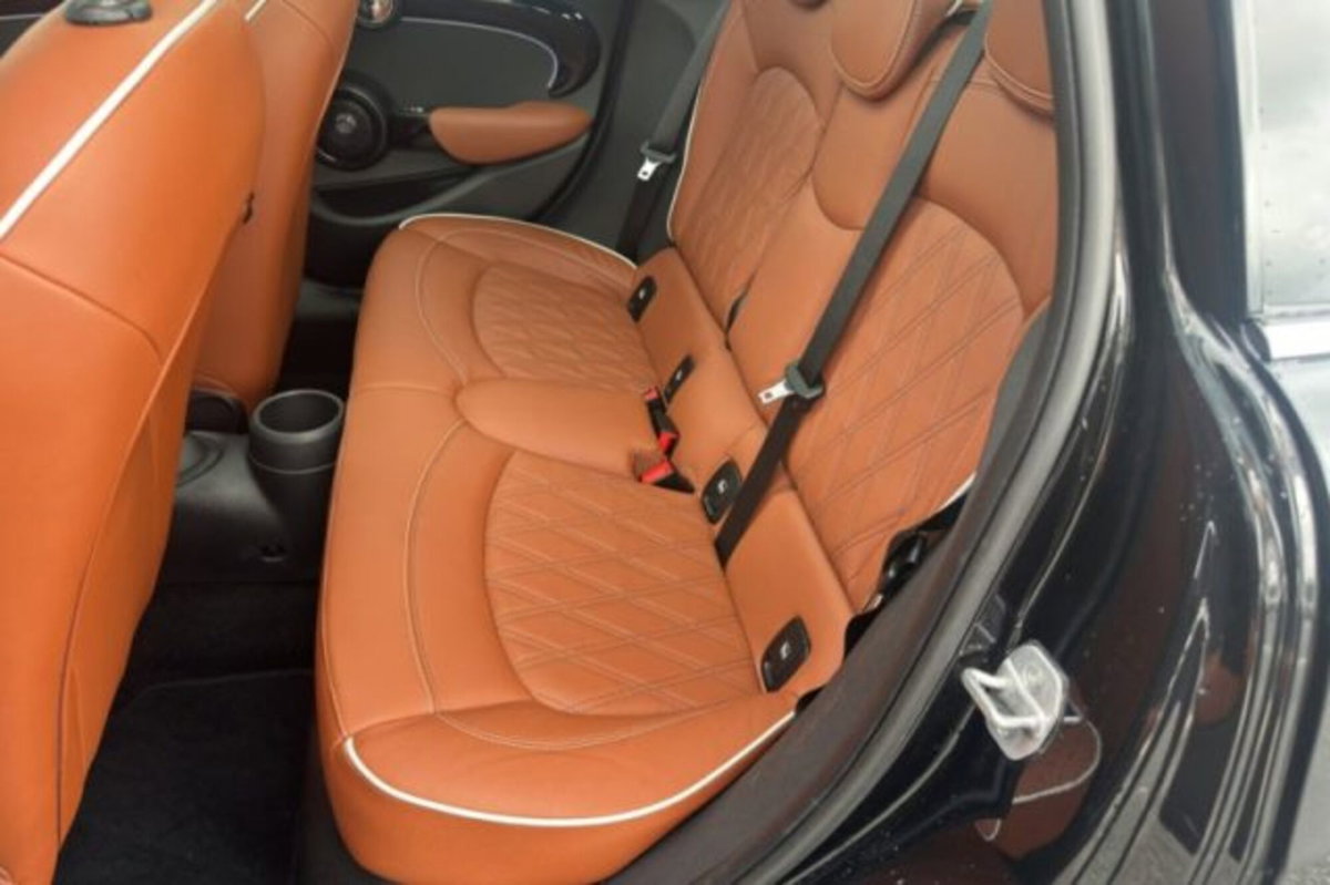MINI Mini 1.5 Cooper JCW 5 porte (8)