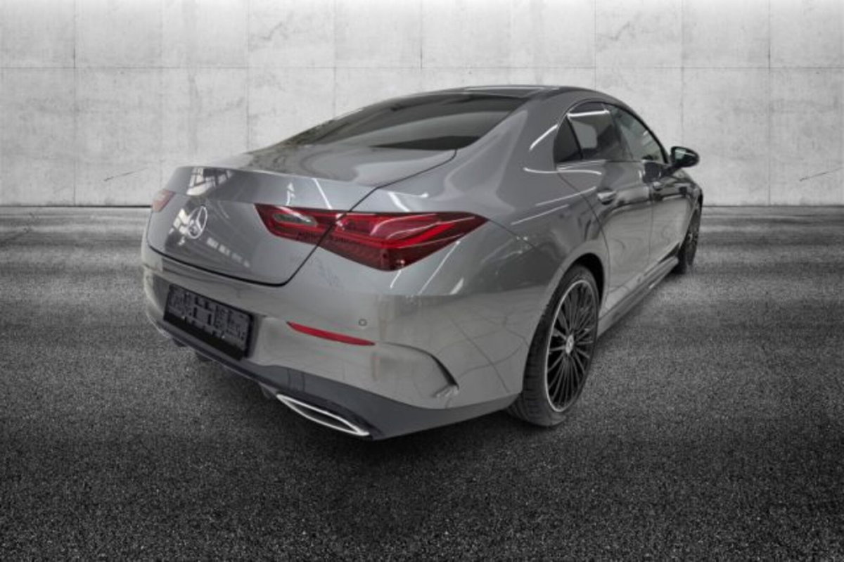 Mercedes-Benz CLA 200 Automatic Premium (4)