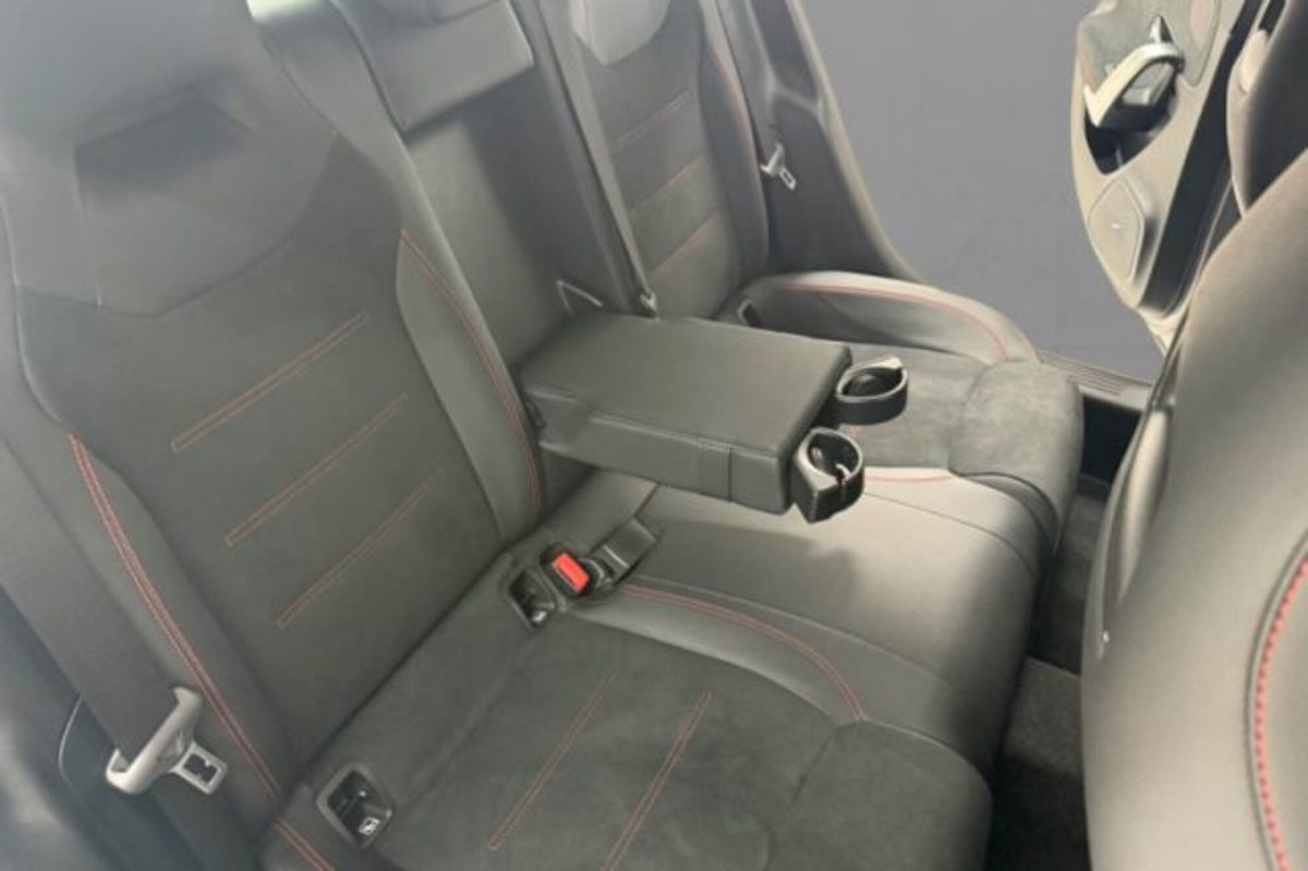 Mercedes-Benz CLA 200 Automatic Premium (8)