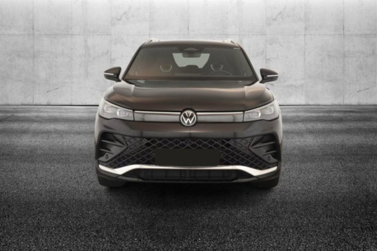 Volkswagen Tiguan 1.5 etsi R-Line 150cv dsg (2)
