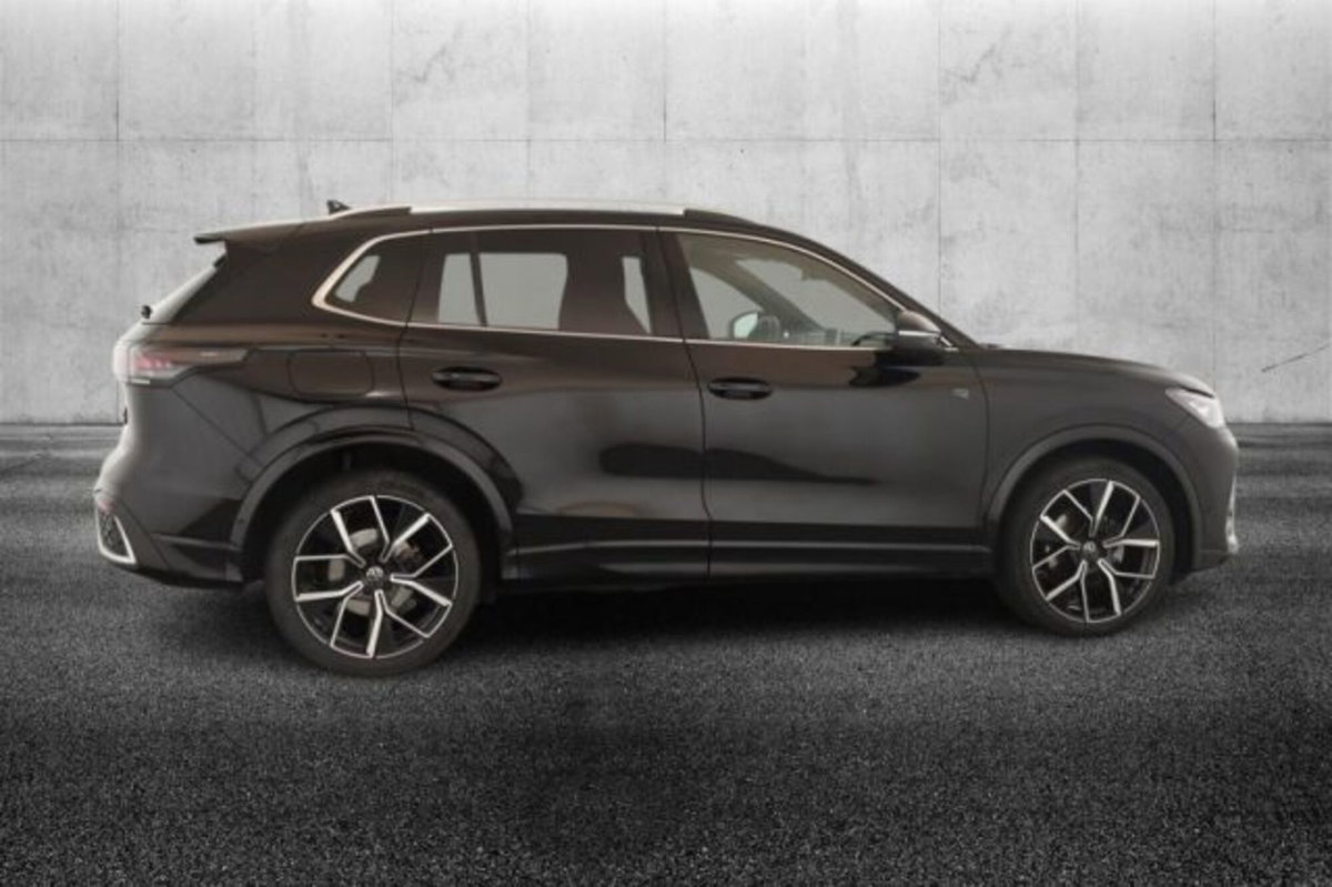 Volkswagen Tiguan 1.5 etsi R-Line 150cv dsg (4)