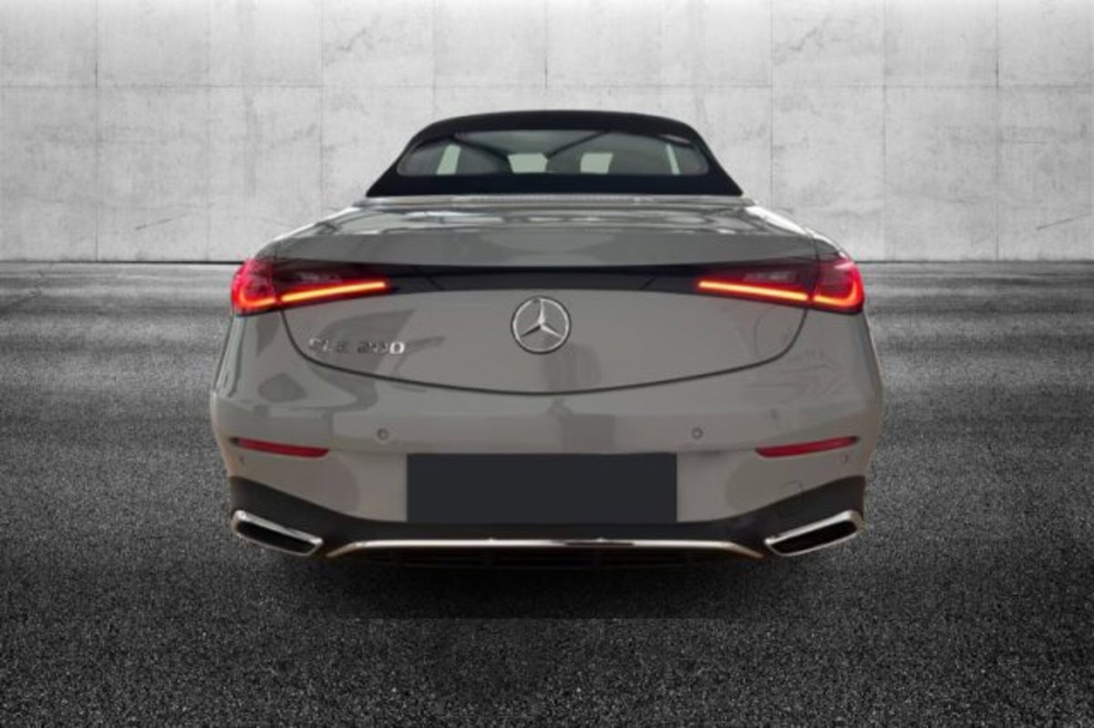 Mercedes-Benz CLE Cabrio 200 AMG Line Advanced Plus auto (4)