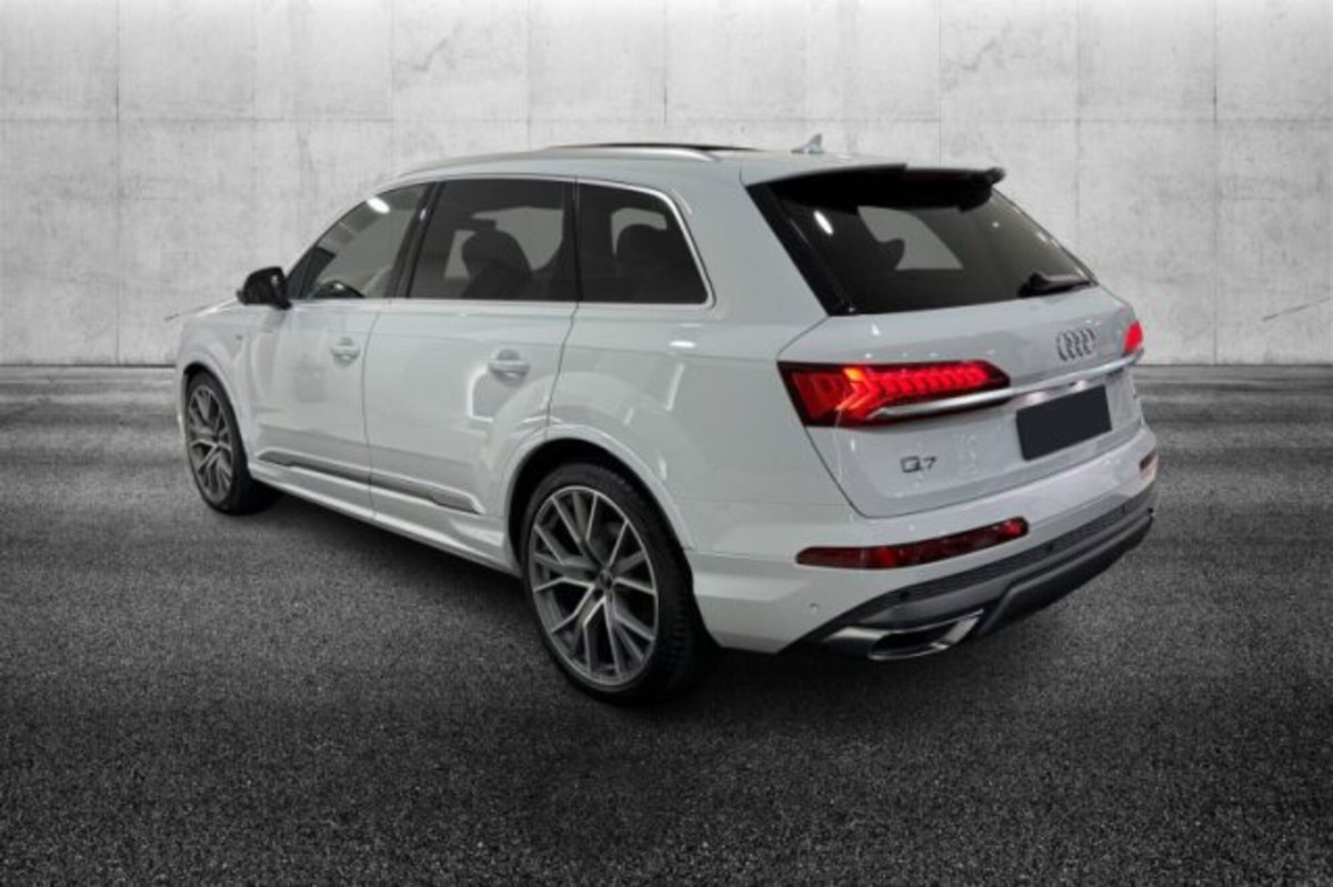 Audi Q7 50 TDI quattro tiptronic (4)