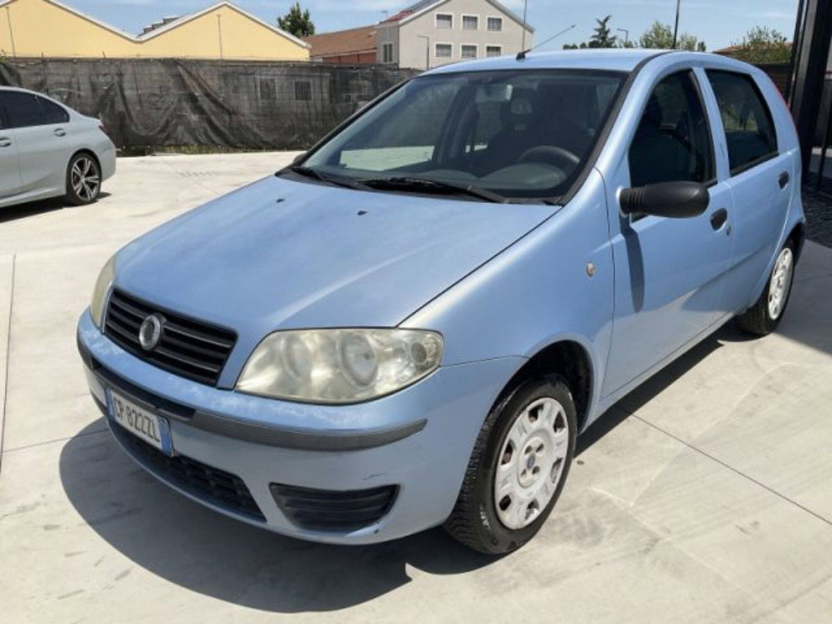 Fiat Punto 1.2 5 porte Actual (3)
