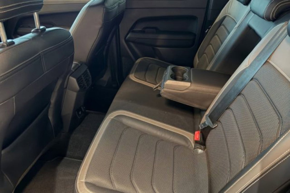 Volkswagen Amarok 3.0 tdi V6 Aventura 4motion auto (7)