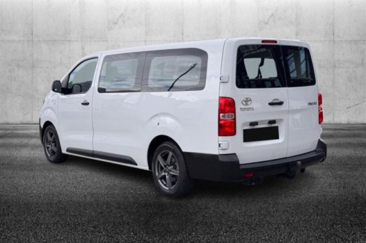 Toyota Proace Verso Verso 2.0D 150 CV L2 D Executive (3)