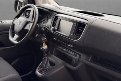 Toyota Proace Verso Verso 2.0D 150 CV L2 D Executive (6)