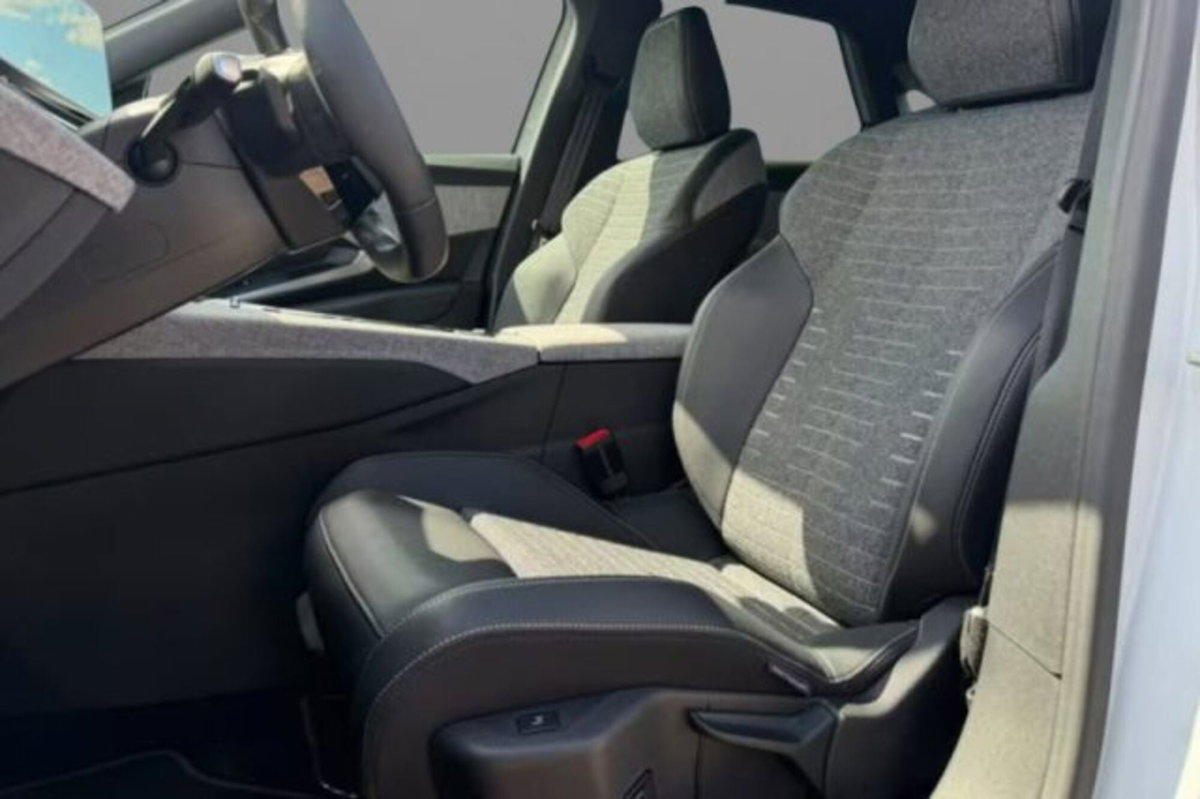 Peugeot 3008 1.2 hybrid Allure Business 145cv e-dcs6 (7)