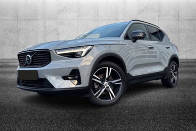 Volvo XC40 B3 automatico Ultimate Dark usata