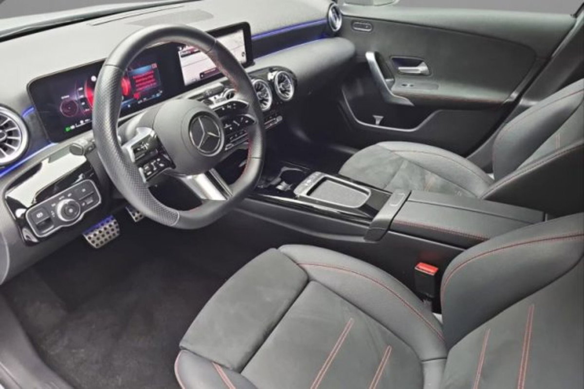 Mercedes-Benz Classe A 180 AMG Line Premium Plus auto (6)