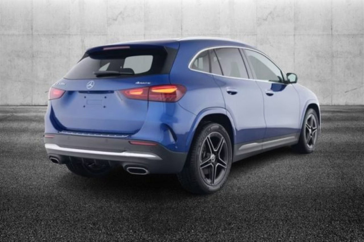 Mercedes-Benz GLA SUV 220 d AMG Line Premium Plus 4matic auto (2)