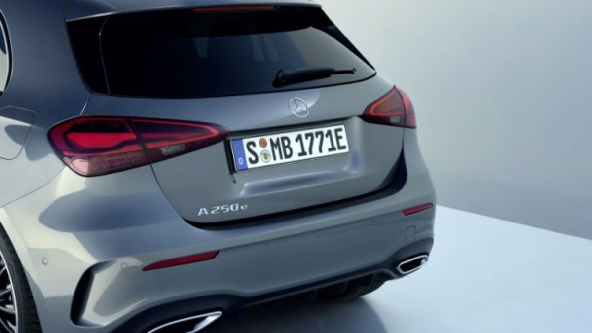 Mercedes-Benz Classe A 250 e phev AMG Line Premium Plus auto (6)