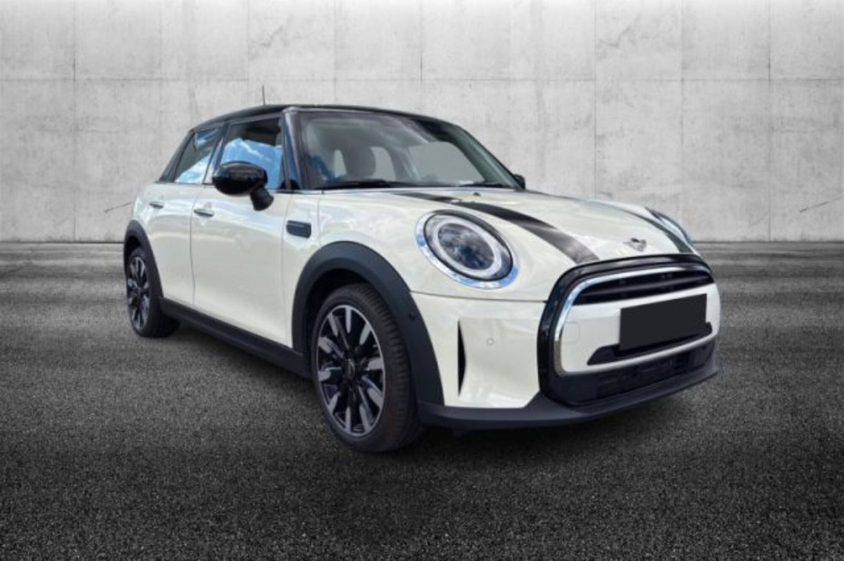 MINI Mini 1.5 Cooper Classic 5 porte (2)
