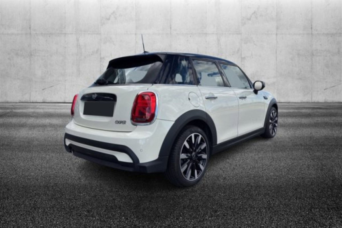 MINI Mini 1.5 Cooper Classic 5 porte (3)