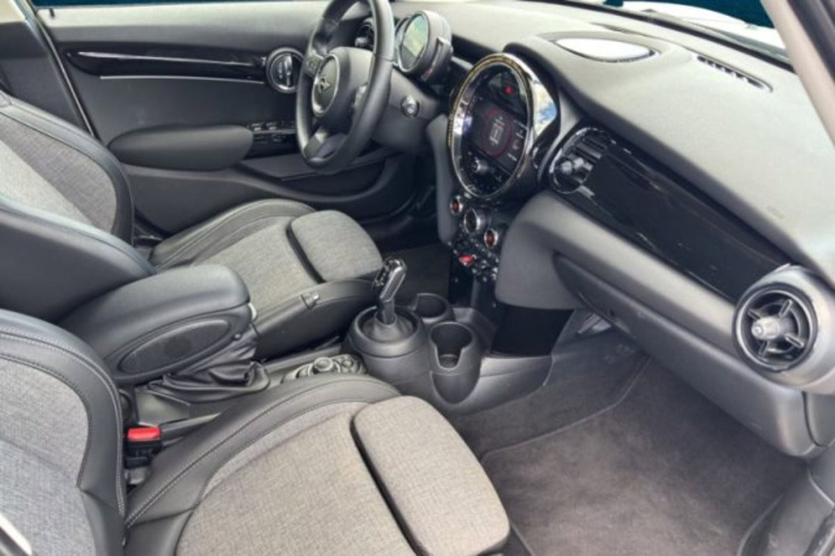 MINI Mini 1.5 Cooper Classic 5 porte (7)