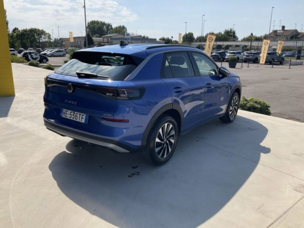 Volkswagen T-Roc 1.5 etsi Life 115cv dsg (6)