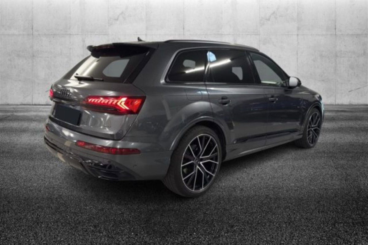 Audi Q7 50 TDI quattro tiptronic (3)