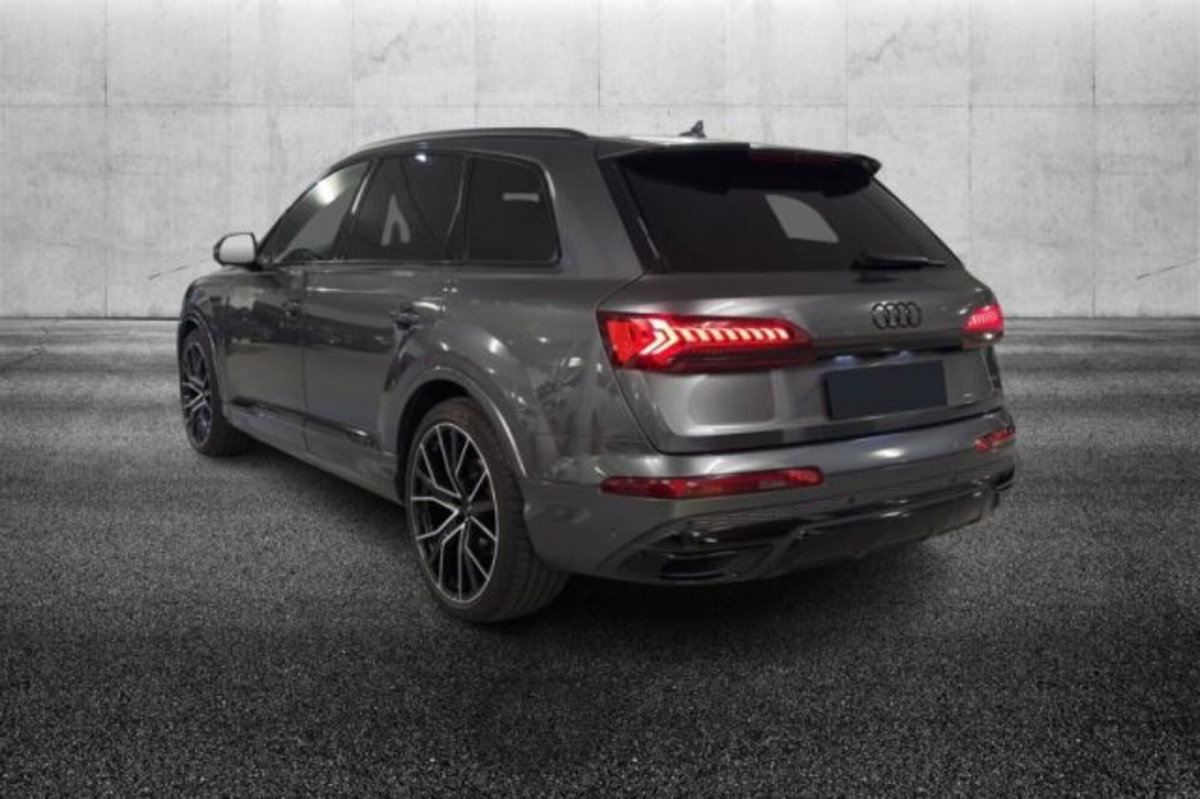 Audi Q7 50 TDI quattro tiptronic (4)
