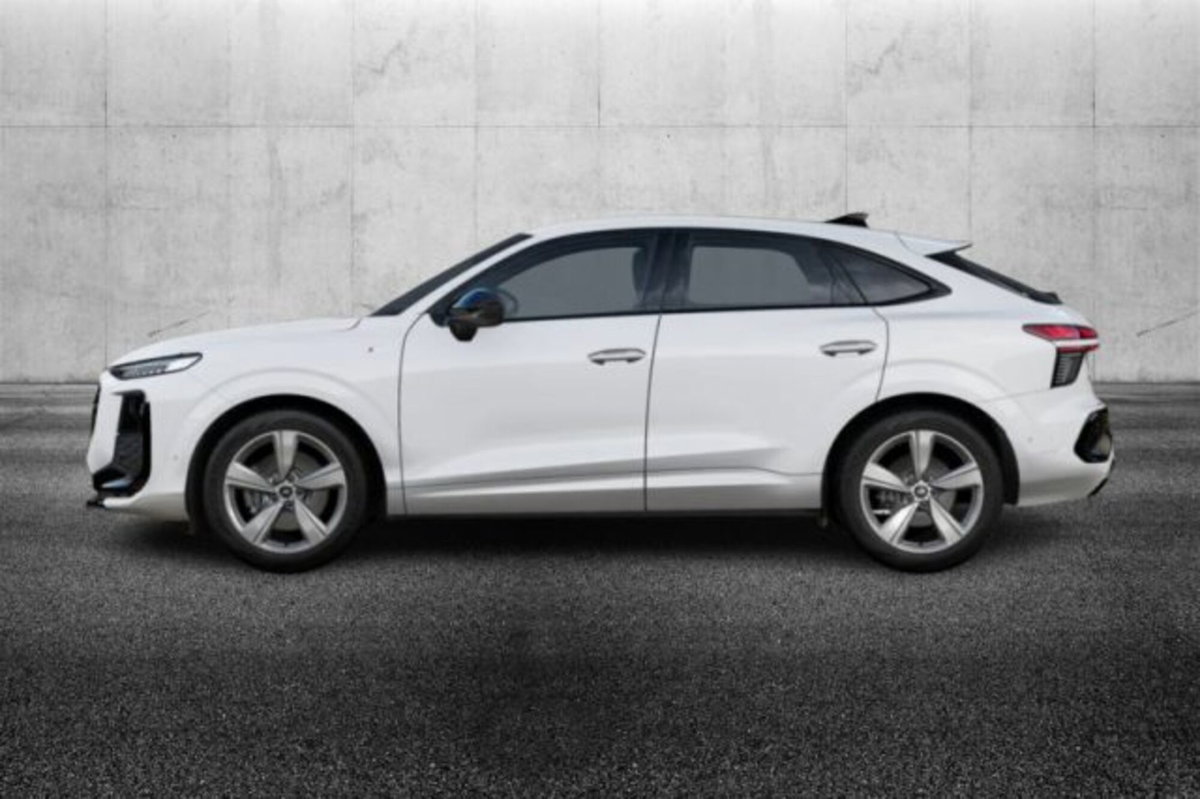 Audi Q3 Sportback 2.0 tfsi S line edition quattro 265cv s-tronic (3)
