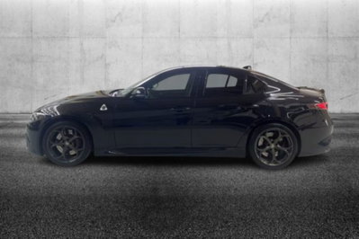 Alfa Romeo Giulia 2.9 T V6 AT8 Quadrifoglio (2)