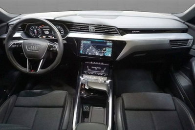 Audi e-tron 55 quattro S line Fast edition (6)