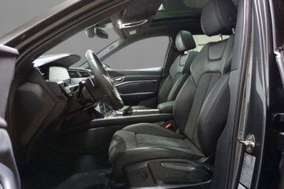 Audi e-tron 55 quattro S line Fast edition (7)