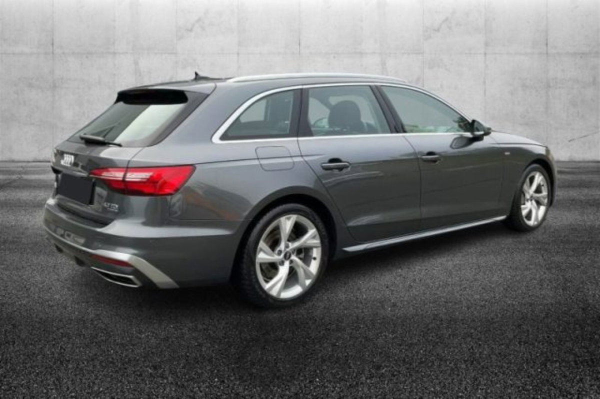 Audi A4 Avant 40 TDI quattro S tronic S line edition (2)