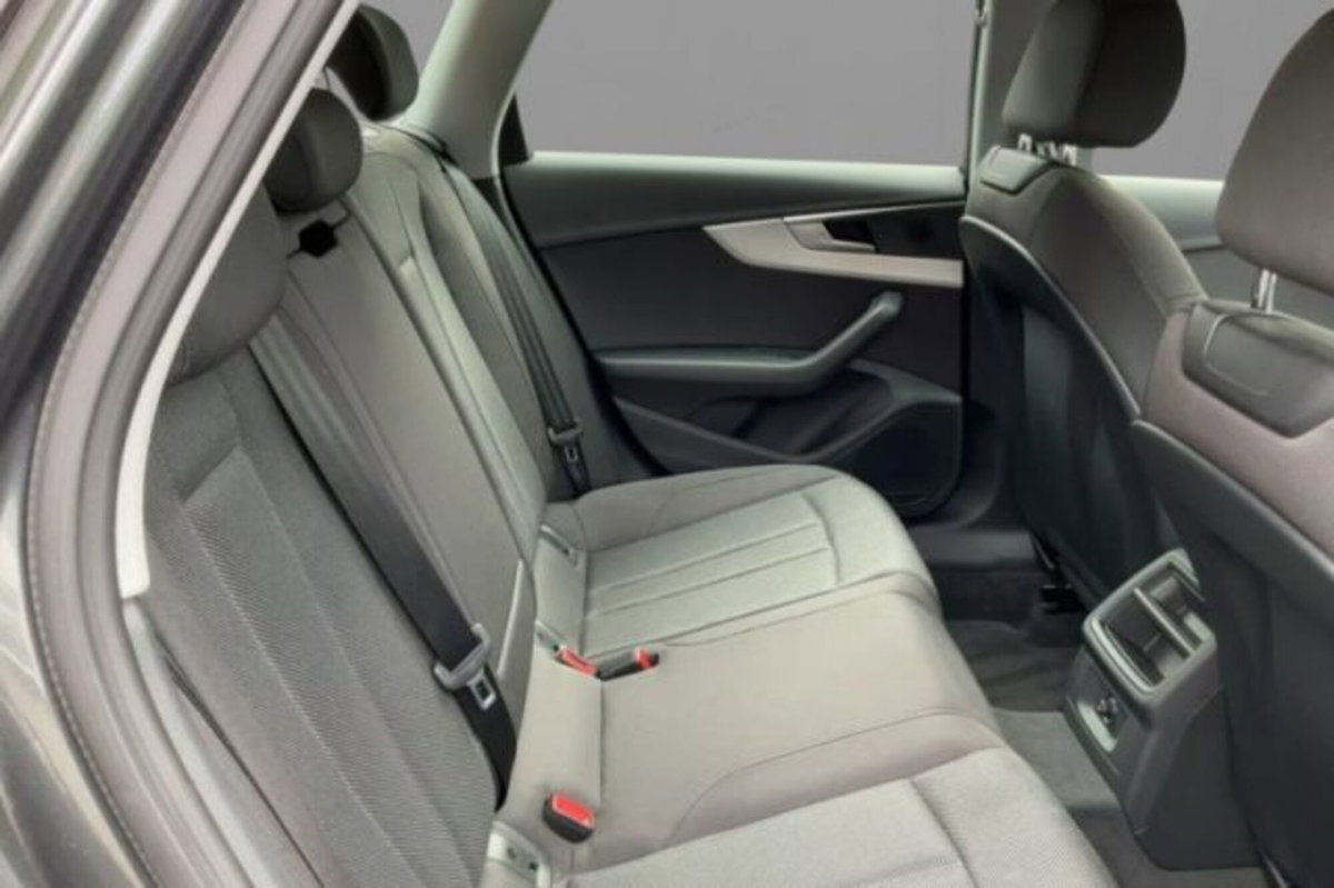 Audi A4 Avant 40 TDI quattro S tronic S line edition (8)