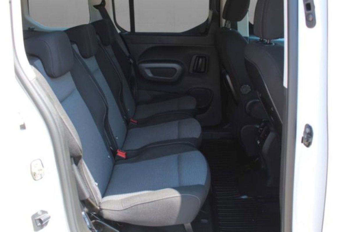 Toyota Proace City Verso City Verso 1.5D 130 CV S&S Short D Executive (8)