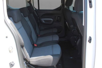Toyota Proace City Verso City Verso 1.5D 130 CV S&S Short D Executive (8)