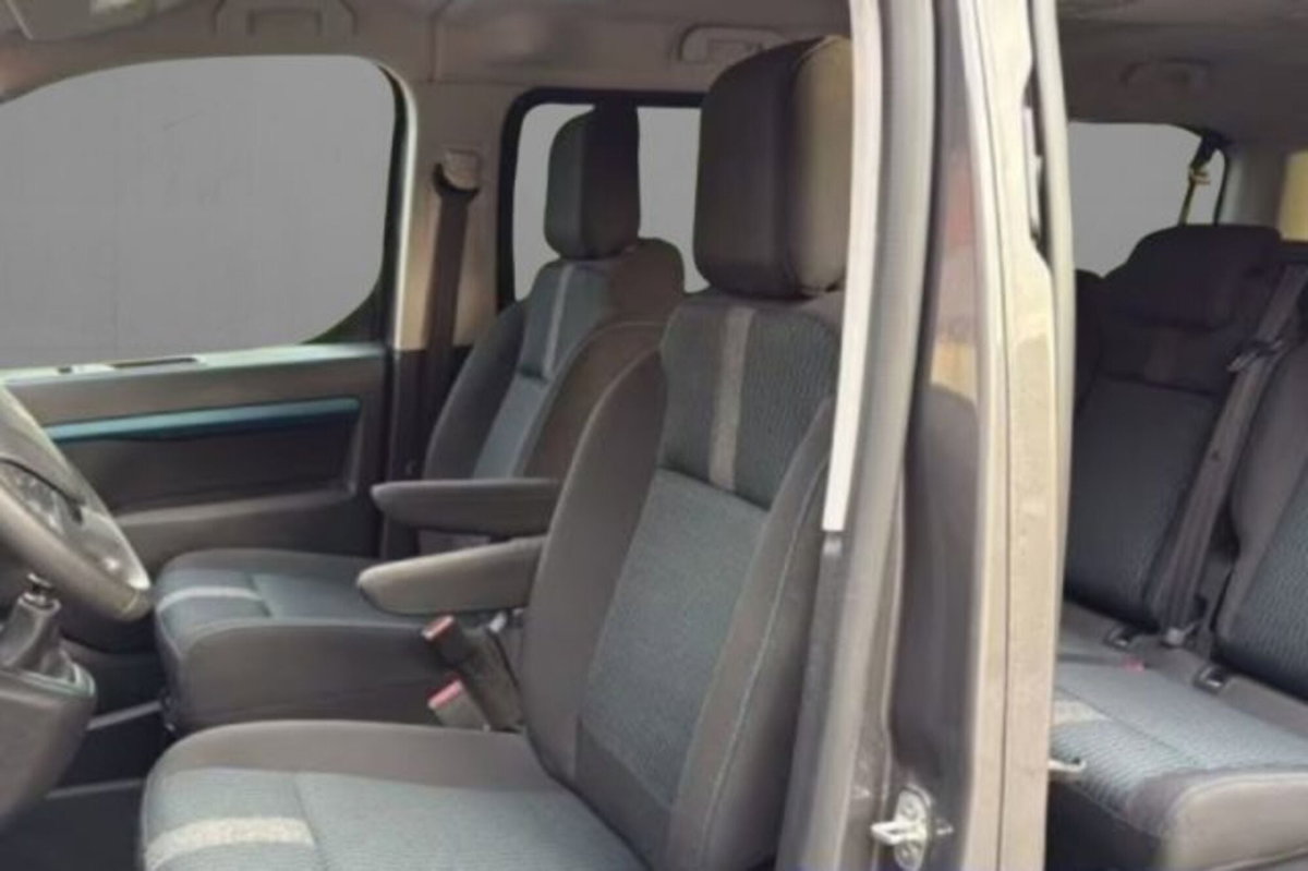 Peugeot Traveller BlueHDi 120 S&S Long Business (7)