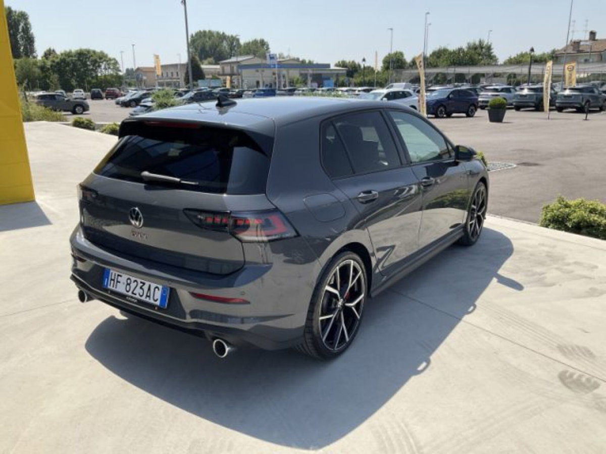 Volkswagen Golf 2.0 tsi GTI 265cv dsg (6)
