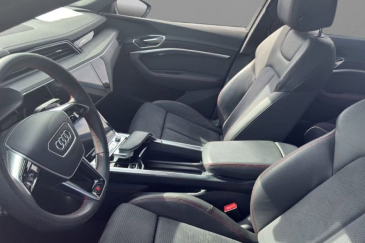 Audi Q8 Sportback 50 S line edition quattro (6)