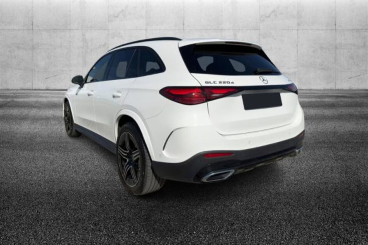 Mercedes-Benz GLC 220 d 4Matic Mild Hybrid AMG Advanced Plus (4)