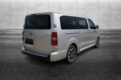 Toyota Proace Verso Verso 2.0D 177 CV L2 D Luxury (4)