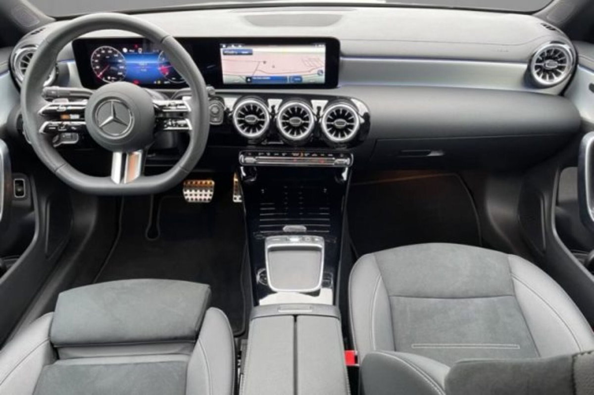 Mercedes-Benz CLA 200 Automatic Premium (4)