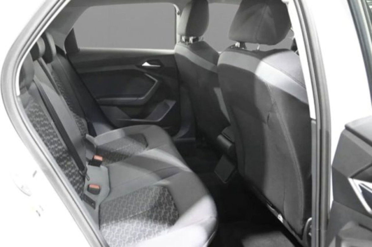 Audi A1 Sportback 30 TFSI S tronic S line edition (8)