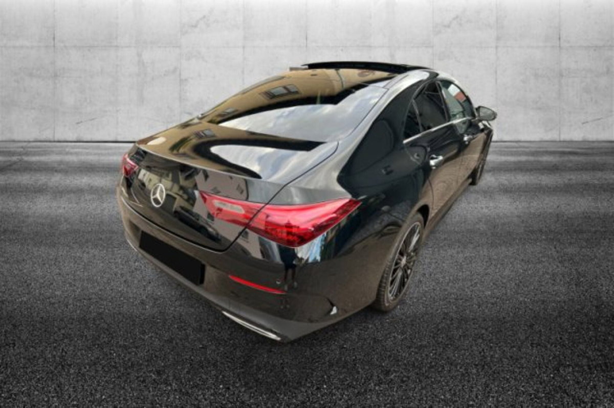 Mercedes-Benz CLA 180 Automatic Premium (4)