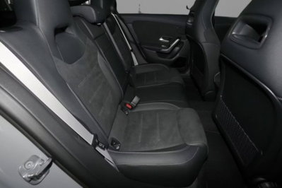 Mercedes-Benz CLA Shooting Brake 200 d AMG Line Premium Plus auto (5)