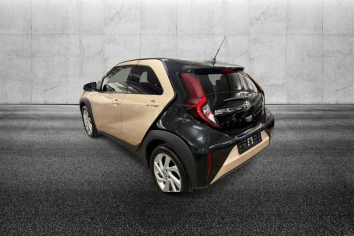 Toyota Aygo X 1.0 VVT-i 72 CV 5 porte Limited Air (3)